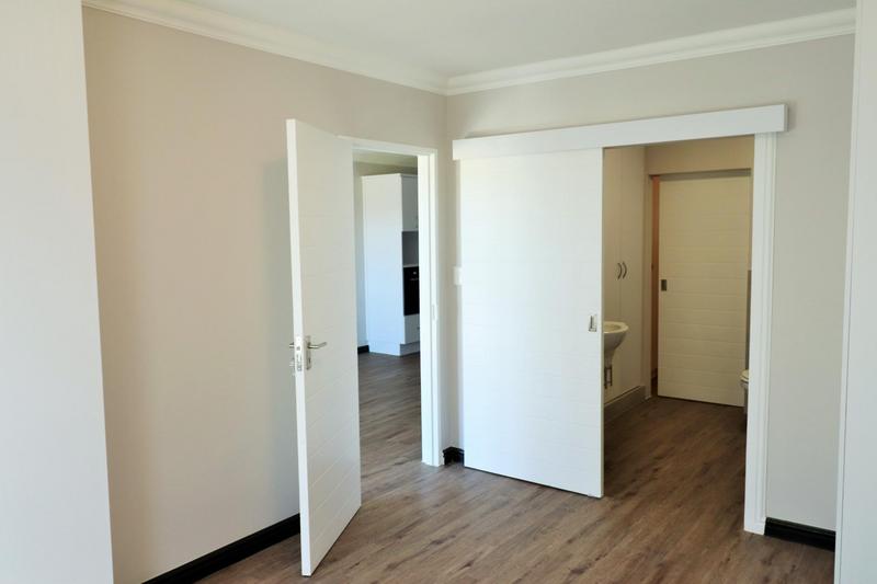 2 Bedroom Property for Sale in Buhrein Western Cape